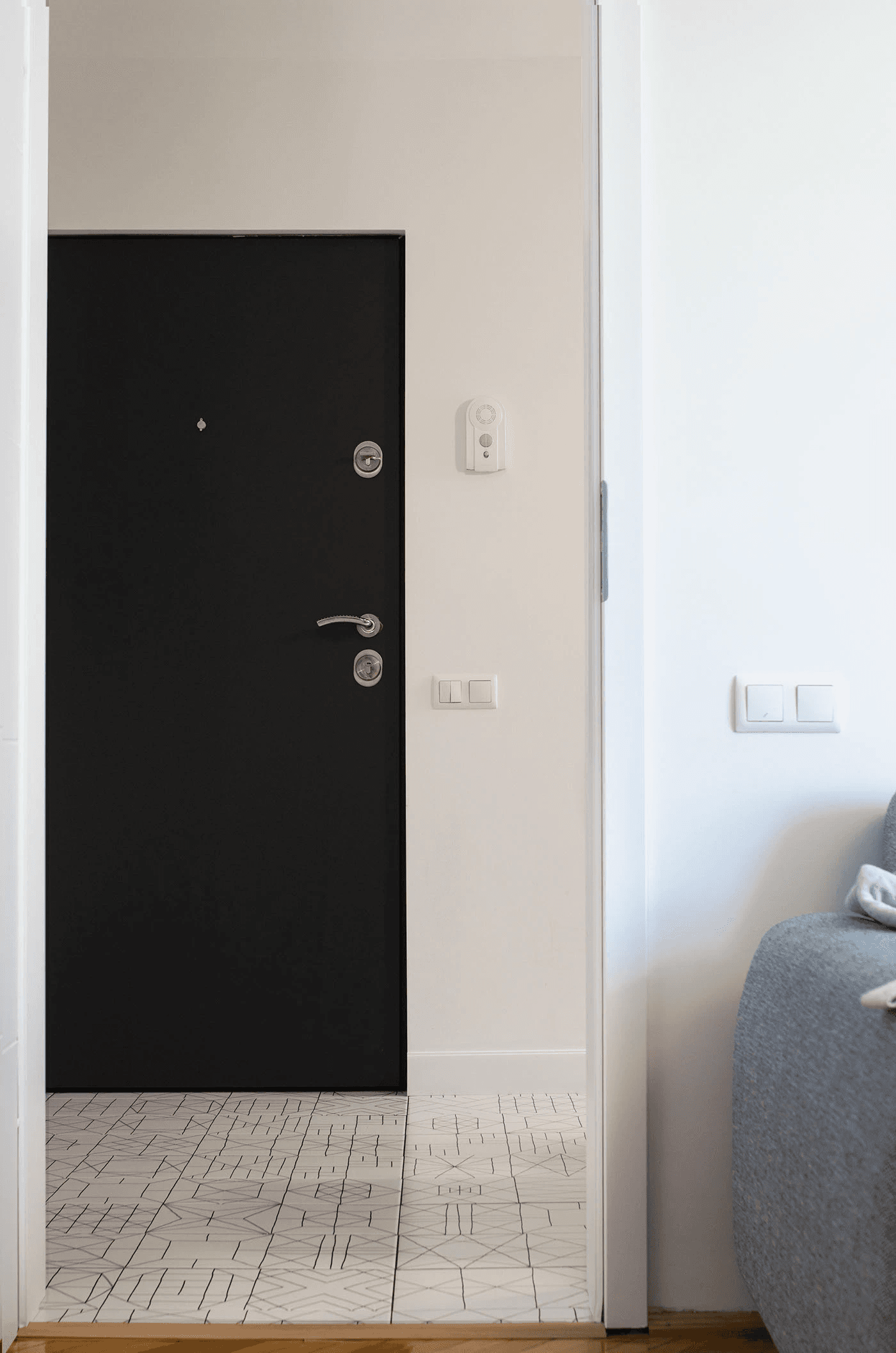 Apartament cu bucătărie galbenă în Cluj-Napoca (14)